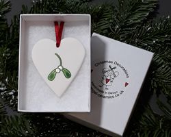 Heart Hand-painted Mistletoe